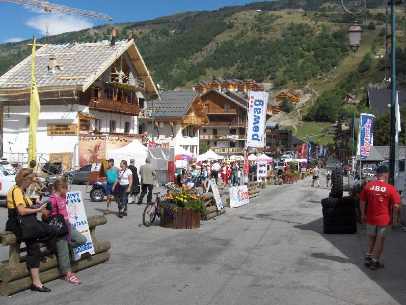 15 Valloire foire 4x4 vendredi 26 Aout v3.JPG